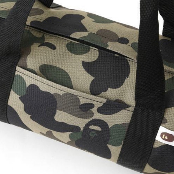 A bathing Ape S size duffel bag - Picture 2 of 3